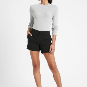 Banana Republic Hampton Fit Black Shorts